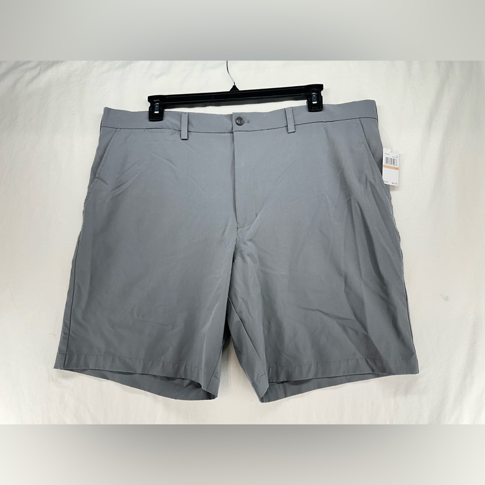 PGA Tour Golf Shorts Men's 42 Gray Performance Lightweight Flat Front